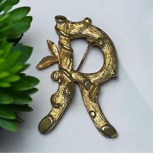 Sarah Coventry Gold Vine Brooch letter “R”